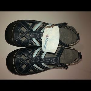JBU women’s sandals